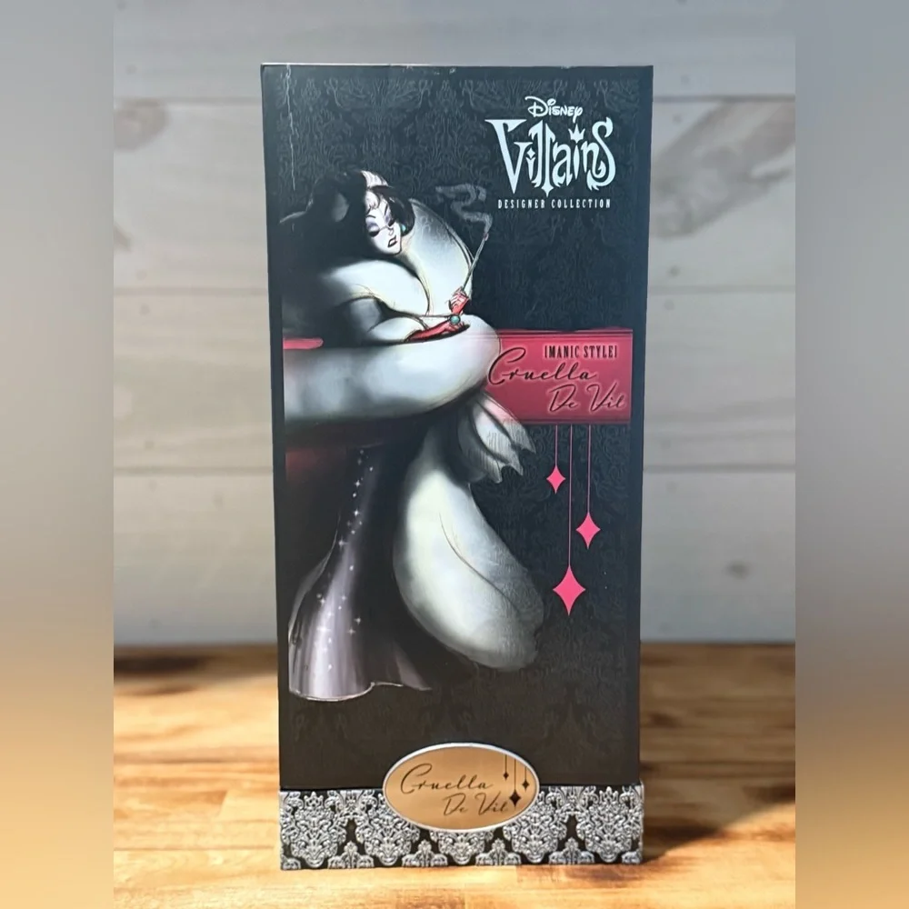 Disney Store Villians Designer Collection Cruella De Vil [Manic Style]